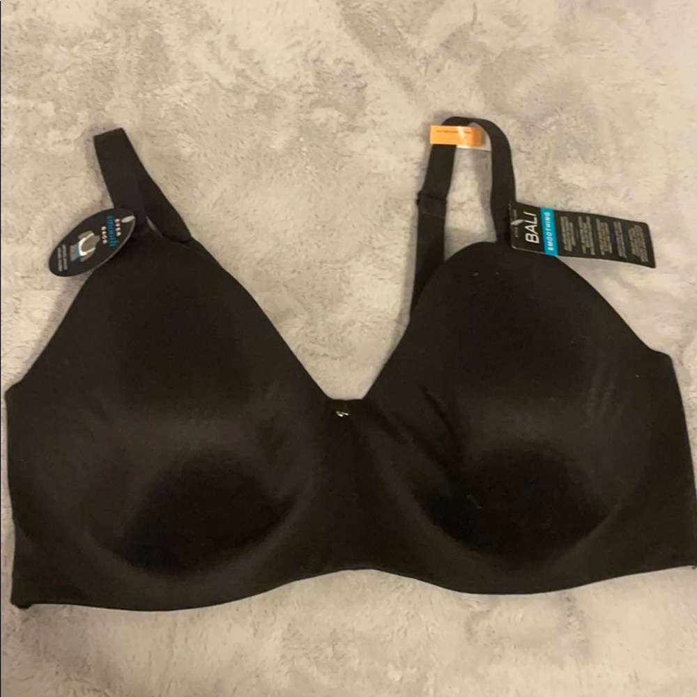 NWT 42DD Bali Smoothing Bra